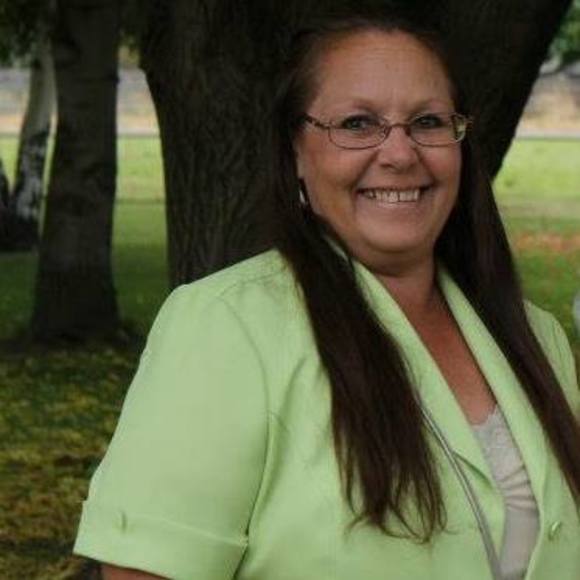 Meet your Posher, Sandra - Picture 1 of 1